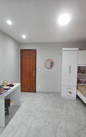 Casa de condomínio à venda com 161m², 3 quartos e 2 vagas Casa de condomínio à venda com 161m², 3 quartos e 2 vagasQuarto