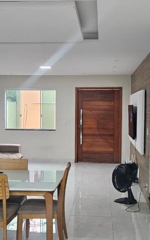 Casa de condomínio à venda com 161m², 3 quartos e 2 vagas Casa de condomínio à venda com 161m², 3 quartos e 2 vagasSala