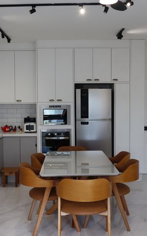 Apartamento à venda com 70m², 2 quartos e 1 vagaSala e cozinha integrada 