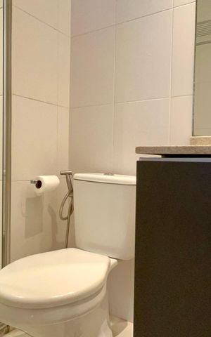 Studio para alugar com 33m², 1 quarto e 1 vaga Studio para alugar com 33m², 1 quarto e 1 vagaBanheiro