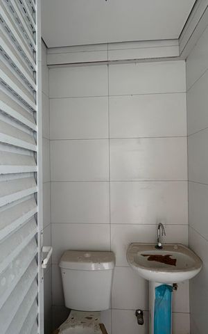 Apartamento à venda com 85m², 1 quarto e sem vaga Apartamento à venda com 85m², 1 quarto e sem vagaBanheiro de serviço