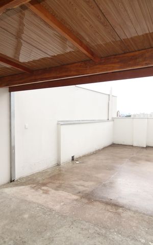 Apartamento à venda com 97m², 2 quartos e 1 vagaÁrea de Serviço