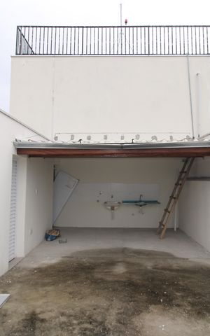 Apartamento à venda com 97m², 2 quartos e 1 vagaÁrea de Serviço