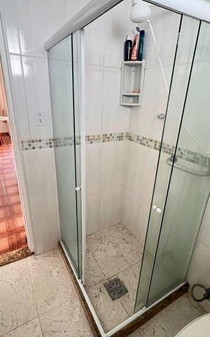 Casa à venda com 292m², 2 quartos e 3 vagas Casa à venda com 292m², 2 quartos e 3 vagasBanheiro