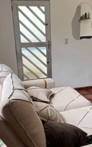 Casa à venda com 292m², 2 quartos e 3 vagas Casa à venda com 292m², 2 quartos e 3 vagasSala