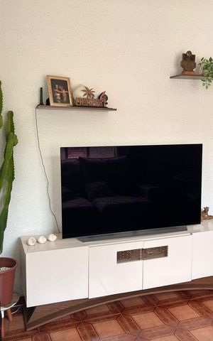 Casa à venda com 292m², 2 quartos e 3 vagas Casa à venda com 292m², 2 quartos e 3 vagasSala