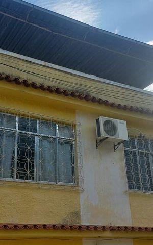 Casa à venda com 292m², 2 quartos e 3 vagas Casa à venda com 292m², 2 quartos e 3 vagasÁrea externa