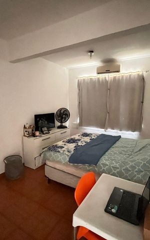 Casa à venda com 292m², 2 quartos e 3 vagas Casa à venda com 292m², 2 quartos e 3 vagasQuarto