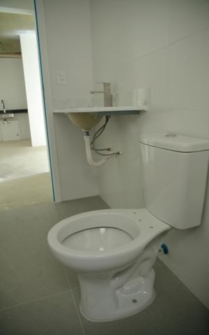 Apartamento à venda com 83m², 2 quartos e 2 vagasBanheiro Social 