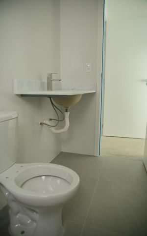 Apartamento à venda com 83m², 2 quartos e 2 vagasSuíte -Banheiro 