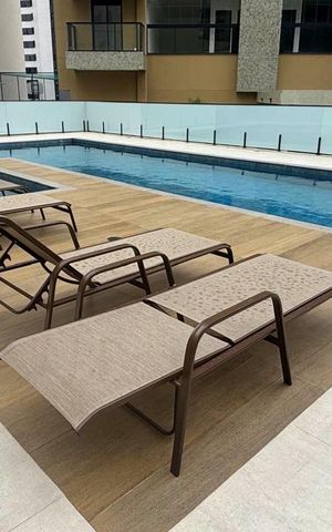 Apartamento à venda com 83m², 2 quartos e 2 vagasÁrea comum - Piscina