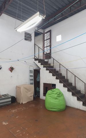 Casa à venda com 240m², 7 quartos e 3 vagas Casa à venda com 240m², 7 quartos e 3 vagasÁrea de Serviço - Casa 4