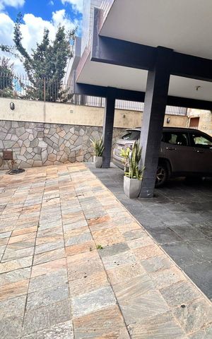 Casa para alugar com 322m², 5 quartos e 4 vagas Casa para alugar com 322m², 5 quartos e 4 vagasÁrea externa