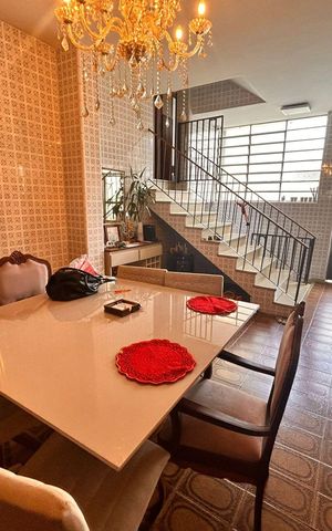 Casa para alugar com 322m², 5 quartos e 4 vagas Casa para alugar com 322m², 5 quartos e 4 vagasSala