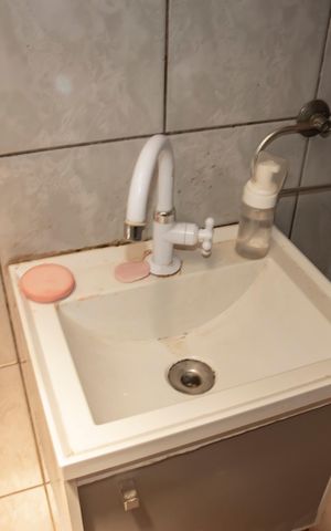 Casa à venda com 80m², 2 quartos e 3 vagasBanheiro 1