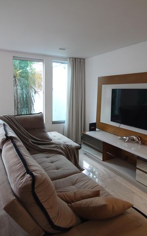 Casa para alugar com 322m², 4 quartos e 4 vagasSala