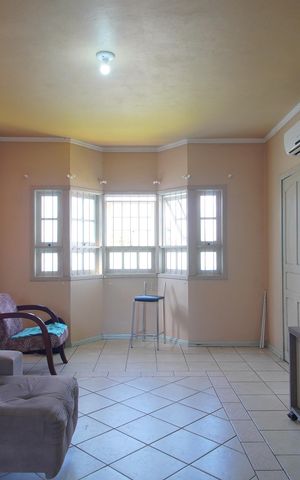 Casa à venda com 360m², 3 quartos e 4 vagasSala