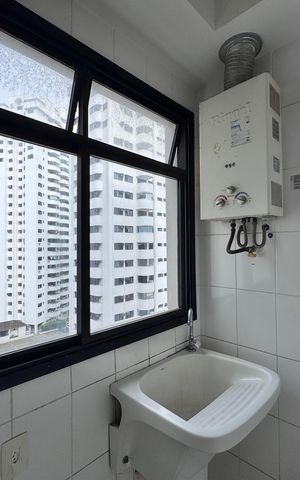 Apartamento à venda com 60m², 3 quartos e 1 vaga Apartamento à venda com 60m², 3 quartos e 1 vagaCozinha e Área de Serviço