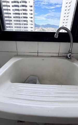 Apartamento à venda com 60m², 3 quartos e 1 vaga Apartamento à venda com 60m², 3 quartos e 1 vagaCozinha e Área de Serviço
