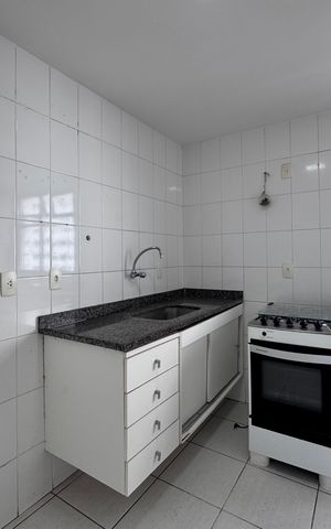 Apartamento à venda com 60m², 3 quartos e 1 vaga Apartamento à venda com 60m², 3 quartos e 1 vagaCozinha e Área de Serviço