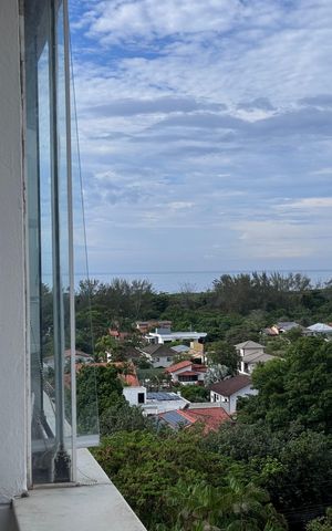 Apartamento à venda com 60m², 3 quartos e 1 vaga Apartamento à venda com 60m², 3 quartos e 1 vagaVaranda
