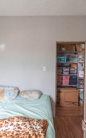Casa à venda com 230m², 4 quartos e 4 vagas Casa à venda com 230m², 4 quartos e 4 vagasQuarto 2