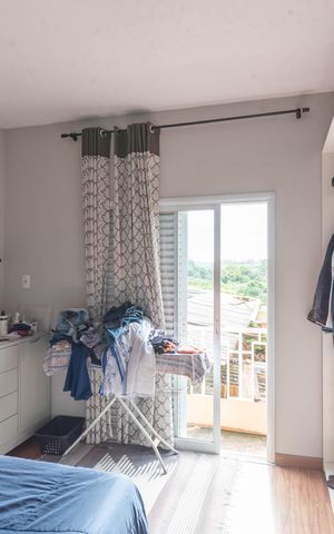 Casa à venda com 230m², 4 quartos e 4 vagas Casa à venda com 230m², 4 quartos e 4 vagasSuíte