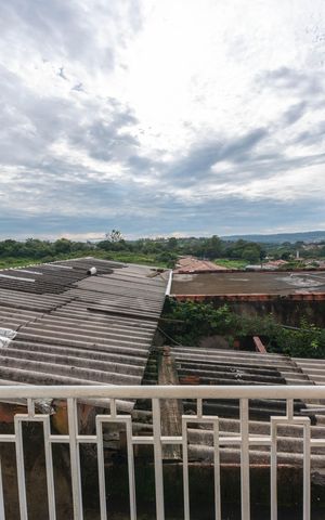 Casa à venda com 230m², 4 quartos e 4 vagas Casa à venda com 230m², 4 quartos e 4 vagasVaranda da Suíte e Quartos 3 e 4
