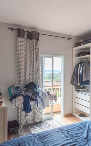 Casa à venda com 230m², 4 quartos e 4 vagas Casa à venda com 230m², 4 quartos e 4 vagasSuíte