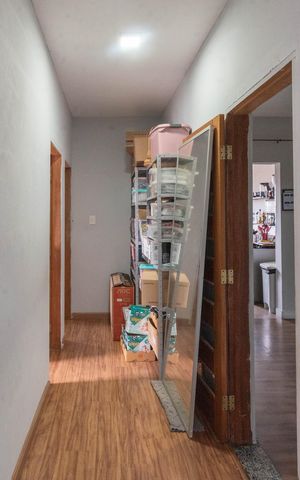 Casa à venda com 230m², 4 quartos e 4 vagas Casa à venda com 230m², 4 quartos e 4 vagasCorredor