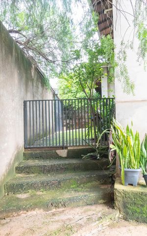 Casa à venda com 230m², 4 quartos e 4 vagas Casa à venda com 230m², 4 quartos e 4 vagasQuintal