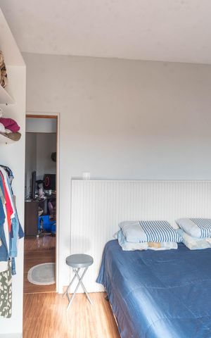 Casa à venda com 230m², 4 quartos e 4 vagas Casa à venda com 230m², 4 quartos e 4 vagasSuíte
