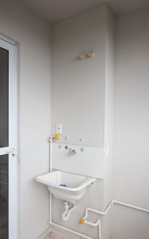 Apartamento à venda com 55m², 3 quartos e 1 vaga Apartamento à venda com 55m², 3 quartos e 1 vagaCozinha e Área de Serviço