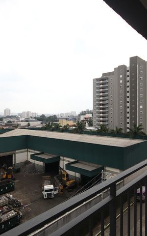 Apartamento à venda com 55m², 3 quartos e 1 vaga Apartamento à venda com 55m², 3 quartos e 1 vagaVaranda