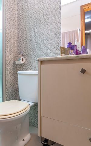 Apartamento à venda com 140m², 3 quartos e 1 vaga Apartamento à venda com 140m², 3 quartos e 1 vagaBanheiro da Suíte