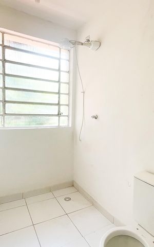 Casa para alugar com 330m², 4 quartos e 8 vagas Casa para alugar com 330m², 4 quartos e 8 vagasBanheiro 1