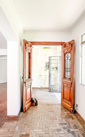 Casa para alugar com 330m², 4 quartos e 8 vagas Casa para alugar com 330m², 4 quartos e 8 vagasSala