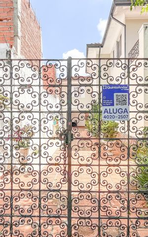Casa para alugar com 330m², 4 quartos e 8 vagas Casa para alugar com 330m², 4 quartos e 8 vagasPlaquinha