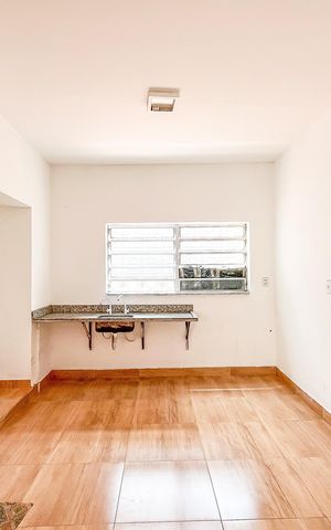 Casa para alugar com 330m², 4 quartos e 8 vagas Casa para alugar com 330m², 4 quartos e 8 vagasCozinha
