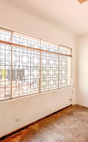 Casa para alugar com 330m², 4 quartos e 8 vagas Casa para alugar com 330m², 4 quartos e 8 vagasSala
