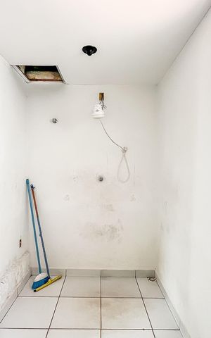 Casa para alugar com 330m², 4 quartos e 8 vagas Casa para alugar com 330m², 4 quartos e 8 vagasBanheiro