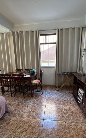 Casa à venda com 121m², 2 quartos e 1 vagaSala