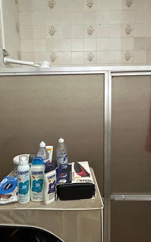 Casa à venda com 121m², 2 quartos e 1 vagaBanheiro