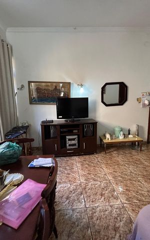 Casa à venda com 121m², 2 quartos e 1 vagaSala