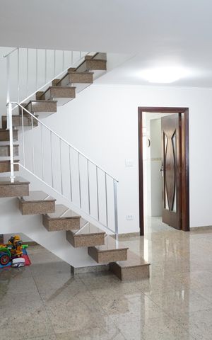 Casa à venda com 227m², 3 quartos e 5 vagasSala