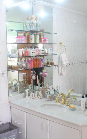 Apartamento à venda com 240m², 3 quartos e 4 vagasBanheiro da Suíte 2