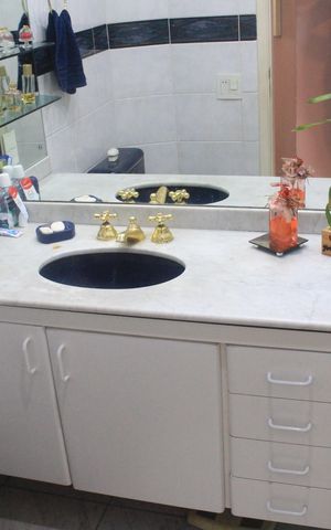 Apartamento à venda com 240m², 3 quartos e 4 vagasBanheiro 1