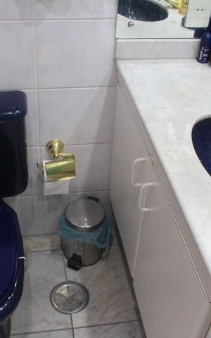Apartamento à venda com 240m², 3 quartos e 4 vagasBanheiro 1