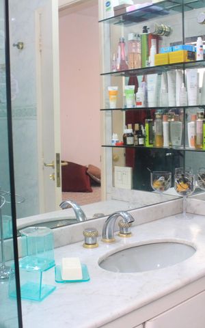 Apartamento à venda com 240m², 3 quartos e 4 vagasBanheiro da Suíte 1