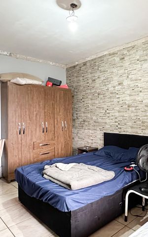 Casa à venda com 250m², 4 quartos e 3 vagas Casa à venda com 250m², 4 quartos e 3 vagasVista do Quarto - Casa 2